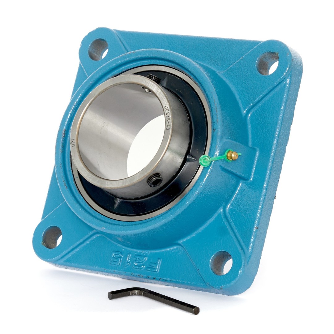 CHUMACERA DE PARED UCF215-48